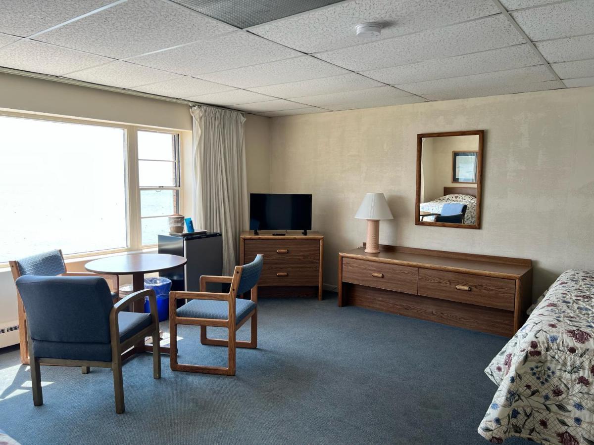 Shoreline Inn 그랜드 마레 외부 사진