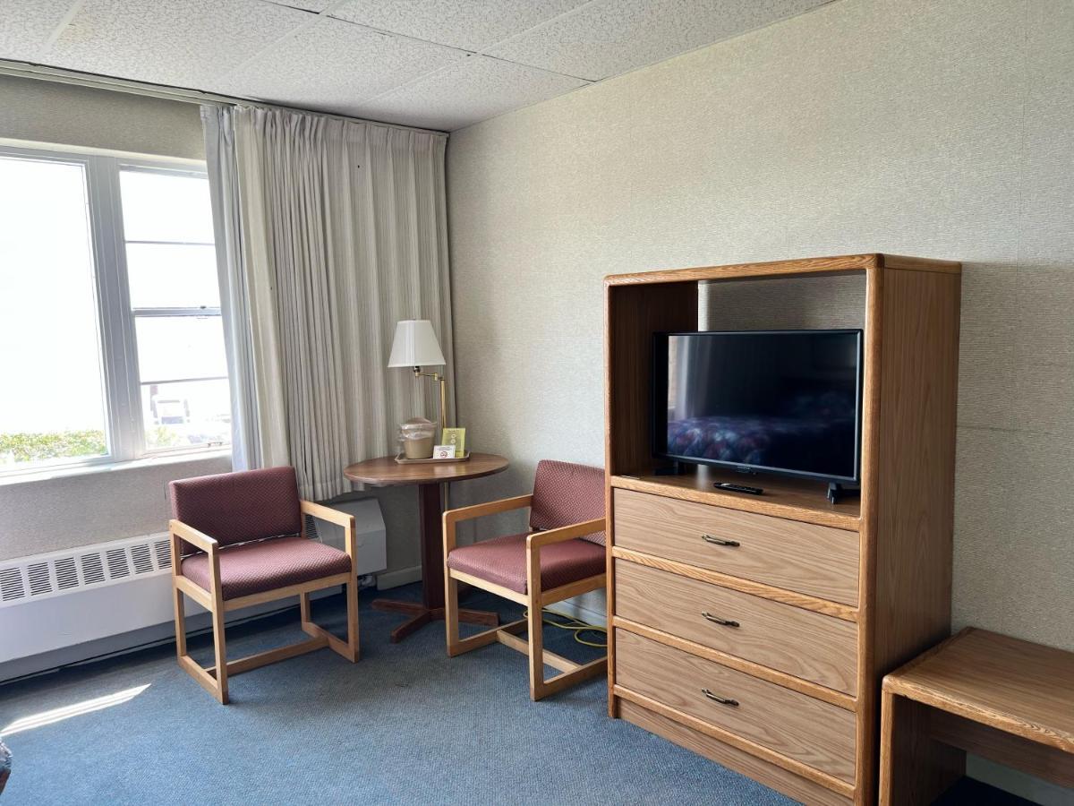 Shoreline Inn 그랜드 마레 외부 사진
